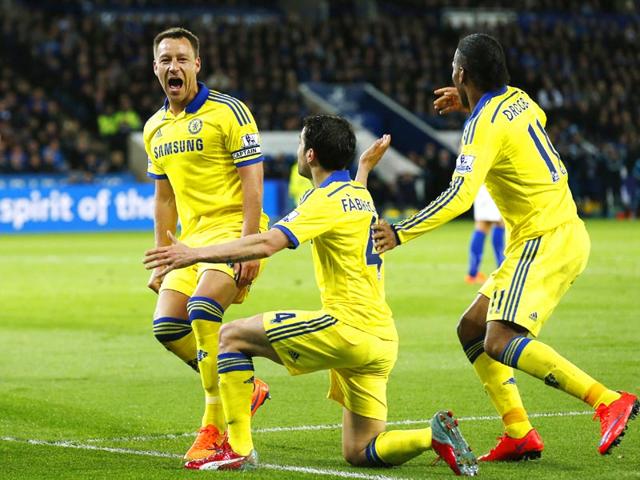 John-Terry-celebrates-with-team-mates-after-scoring-the-second-goal-for-Chelsea-in-their-Barclays-Premier-League-against-Leicester-City-at-the-King-Power-Stadium-in-Leicester-REUTERS