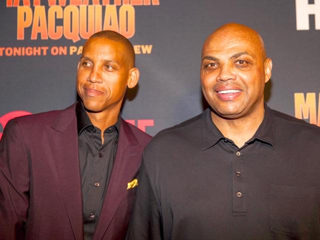 Reggie Miller and Charles Barkley pose for the shutterbugs at the Mayweather vs Pacquiao VIP Pre-Fight Party at MGM Grand on Saturday, May 2, 2015, in Las Vegas, Nev. (Photo: AP)