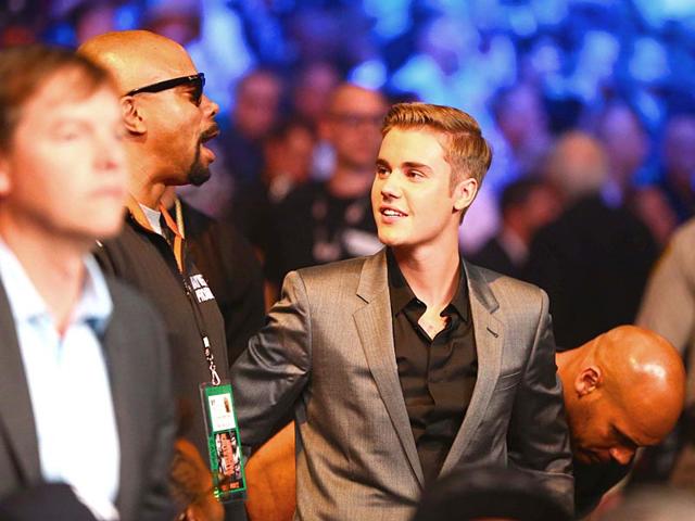 Justin Bieber in attendance during the world welterweight championship bout between Floyd Mayweather and Manny Pacquiao at MGM Grand Garden Arena. (Photo: Mark J. Rebilas-USA TODAY Sports)