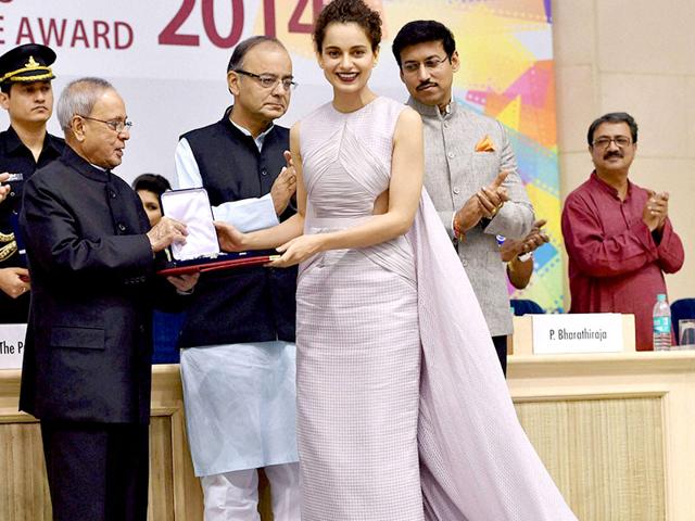 Not Sari Kangana Ranaut S Gown At National Awards Wows Designers Entertainment News Hindustan Times Bharathiraja (born 17 july 1941) is an indian filmmaker who works mainly in the tamil film industry. national awards wows designers
