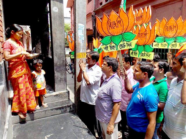 After-defeat-in-the-civic-polls-in-Bengal-the-BJP-is-looking-to-the-RSS-to-bolster-its-presence-in-the-region-PTI-File-Photo After-defeat-in-the-civic-polls-in-Bengal-the-BJP-is-looking-to-the-RSS-to-bolster-its-presence-in-the-region-PTI-File-Photo