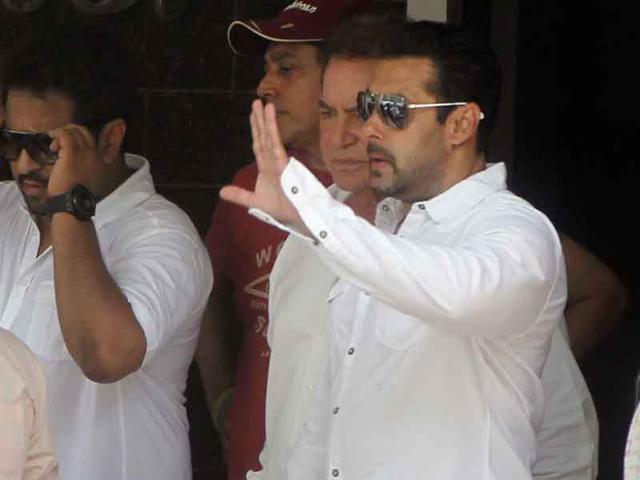 Salman-Khan-leaves-for-court Salman-Khan-leaves-for-court