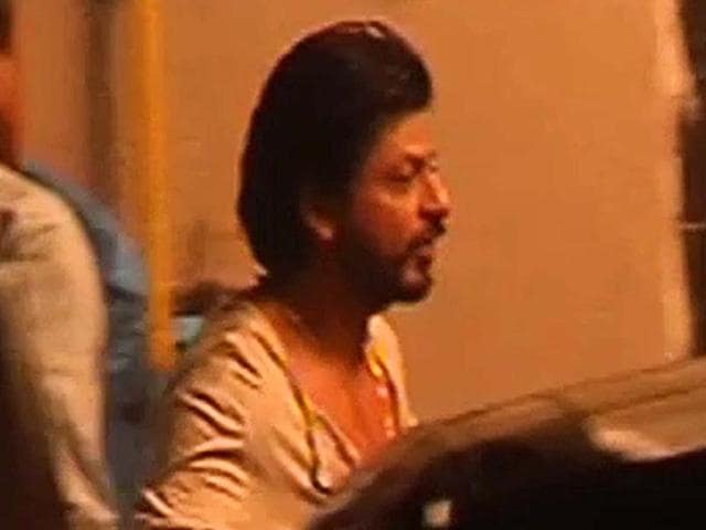 Shah-Rukh-Khan-flaunts-eight-packs-abs-in-Happy-New-Year-Photo-credit-Avinash-Gowariker Shah-Rukh-Khan-flaunts-eight-packs-abs-in-Happy-New-Year-Photo-credit-Avinash-Gowariker