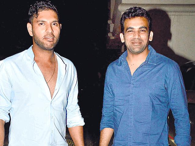 Zaheer Khan and Yuvraj Singh were also present at Abhishek Kapoor's wedding. (HT photo)
