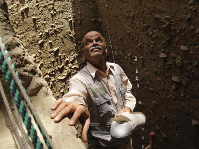 Prof Vasant S Shinde, Vice Chancellor of Deccan College and head archaeologist for the excavations inspects Mound #4. (Saumya Khandelwal/ HT Photo)