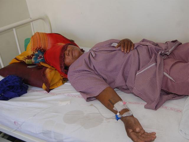 An-injured-in-the-Depalpur-loot-incident-recuperates-at-a-private-hospital-in-Indore-on-Saturday-HT-photo An-injured-in-the-Depalpur-loot-incident-recuperates-at-a-private-hospital-in-Indore-on-Saturday-HT-photo