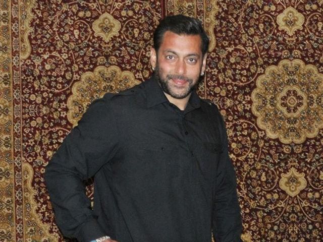 Dressed-in-a-black-Pathani-suit-Salman-Khan-who-was-on-a-shooting-schedule-of-40-days-in-the-Valley-expressed-his-desire-to-shoot-again-in-the-Kashmir-Valley-Waseem-Andrabi-HT