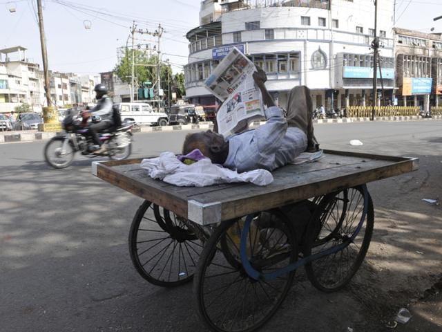 Extreme-heat-conditions-returned-especially-in-the-Malwa-Nimad-region-where-hot-north-westerly-winds-blew-in-from-the-Rajasthan-Gujarat-border--HT-photo Extreme-heat-conditions-returned-especially-in-the-Malwa-Nimad-region-where-hot-north-westerly-winds-blew-in-from-the-Rajasthan-Gujarat-border--HT-photo