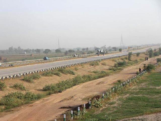 IAF Mirage-2000 lands on Yamuna Expressway in a one of its kind experiment. (IAF Photo)