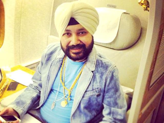 ज़ी म्यूजिक ने लॉन्च किया Daler Mehndi का नया गाना 'Gadbad Gadbad'