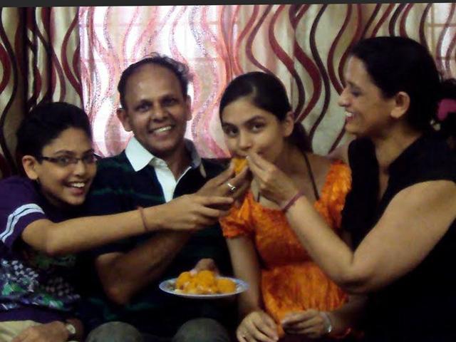 Inayat-with-her-parents-at-their-house-in-Chandigarh-on-Friday-HT-photo