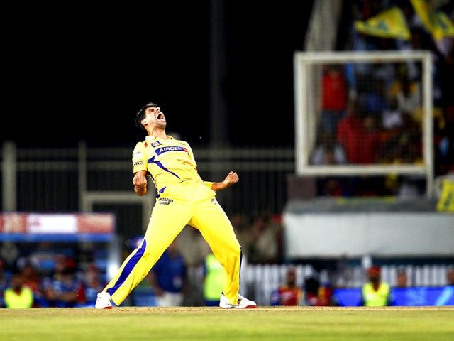 Ashish Nehra of Chennai Super Kings (CSK) celebrates after taking the wicket of a Royal Challengers Bangalore (RCB) batsman during the Indian Premier League (IPL) 2015 Qualifier 2 match between the two sides in Ranchi on May 22. (Ajay Aggarwal/HT Photo)