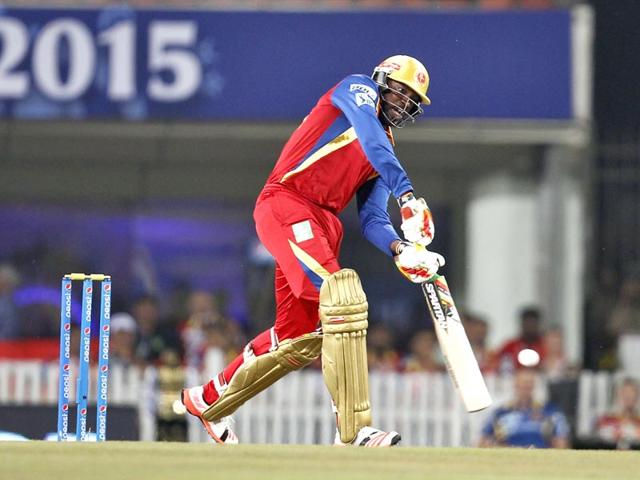 Chris Gayle of Royal Challengers Bangalore (RCB) in action against Chennai Super Kings (CSK) during the Indian Premier League (IPL) 2015 Qualifier 2 match between the two sides in Ranchi on May 22. (Ajay Aggarwal/HT Photo)