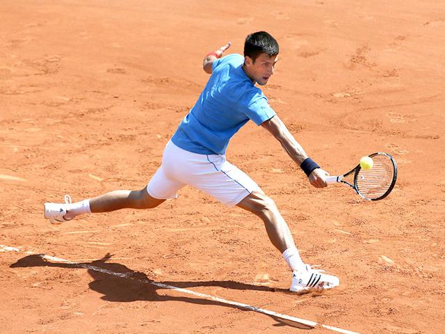 Serbian-player-Novak-Djokovic-takes-part-in-a-practice-session-two-days-before-the-first-round-of-the-Roland-Garros-2015-French-Open-Tennis-championships-in-Paris-AFP-PHOTO