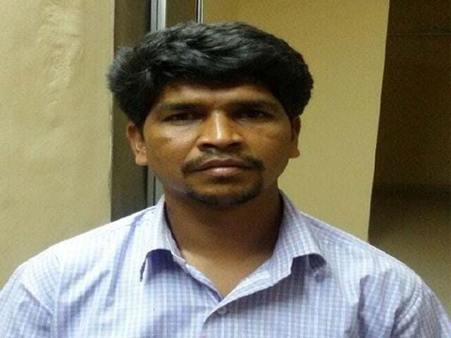 Wanted-Maoist-Dilip-Uikey-alias-Guha-arrested-in-Balaghat-on-Friday-HT-photo Wanted-Maoist-Dilip-Uikey-alias-Guha-arrested-in-Balaghat-on-Friday-HT-photo
