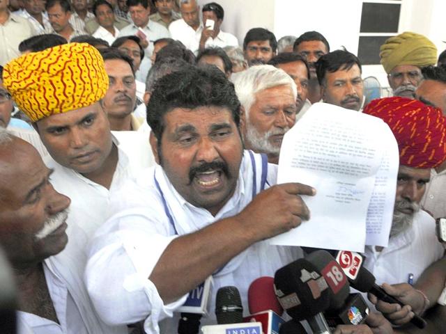 Gujjar-representatives-showing-the-proposal-given-by-the-cabinet-sub-committee-formed-by-Rajasthan-government-at-the-secretariat-in-Jaipur-on-Wednesday-Himanshu-Vyas-HT-Photo Gujjar-representatives-showing-the-proposal-given-by-the-cabinet-sub-committee-formed-by-Rajasthan-government-at-the-secretariat-in-Jaipur-on-Wednesday-Himanshu-Vyas-HT-Photo