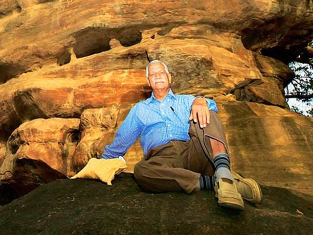 Narayan Vyas retired from the ASI but is as active in archaeology as ever. He was attacked by bees at one site, but after recovering in the ICU he’s back on the rocks. 