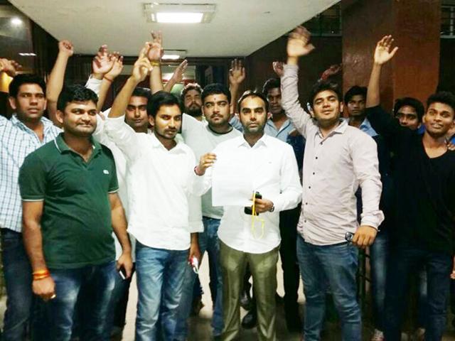 Bhopal Reinstate Ousted Faculty Members Demand Manit Students Hindustan Times To submit the fee candidates have to deposit the amount via sbi online sbi collect into the account of the director, manit, bhopal. hindustan times