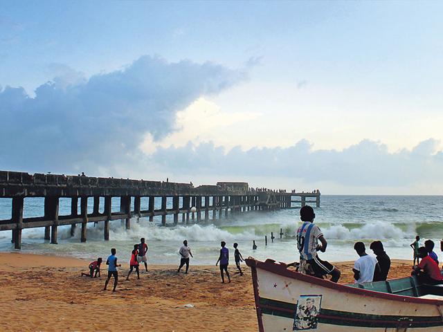 Dark-clouds-hovered-over-Kerala-s-shores-on-Saturday-but-after-a-mild-drizzle-the-sun-re-appeared Dark-clouds-hovered-over-Kerala-s-shores-on-Saturday-but-after-a-mild-drizzle-the-sun-re-appeared