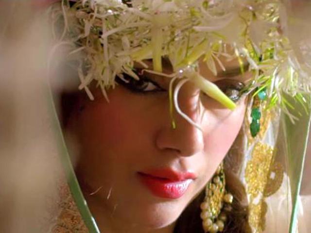 Aditi Rao Hydari plays Farhan's love interest in Wazir.