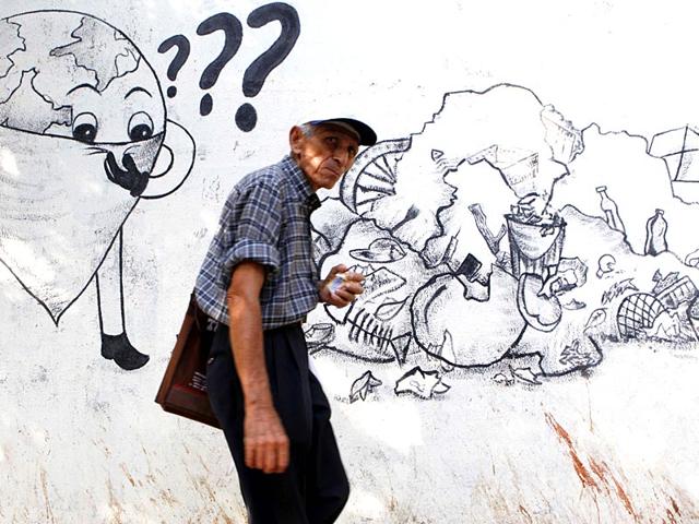 Murals on the walls of Mumbai describes the importance of keeping the environment clean. June 5 is observed as World Environment Day. (Vidya Subramanian/HT photo)