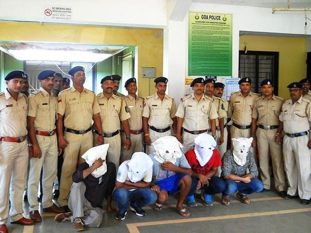Police-officials-with-five-accused-who-allegedly-gang-raped-two-women-in-Goa-on-Wednesday-HT-Photos