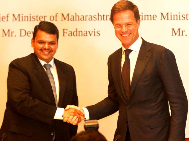 Maharashtra CM Devendra Fadnavis and Prime Minister of Netherlands Mark Rutte addressed a joint press conference at a hotel in Mumbai. (Arijit Sen/HT photo)