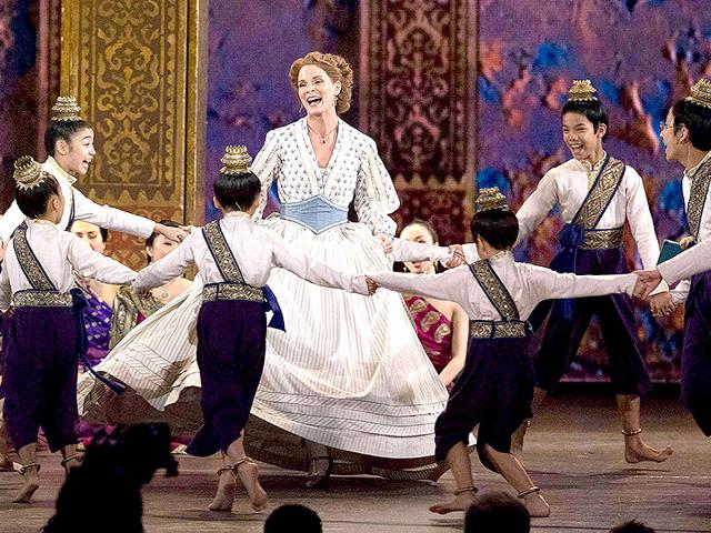 Kelli O'Hara, who won the award for Best Performance by an Actress in a Leading Role in a Musical, during a performance in "King and I" at the 69th Annual Tony Awards at the Radio City Music Hall in Manhattan, New York. (Reuters Photo)