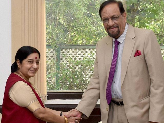 Nepal-s-Finance-Minister-Ram-Sharan-Mahat-with-Sushma-Swaraj-in-New-Delhi-on-Wednesday-PTI-Photo-Kamal-Singh Nepal-s-Finance-Minister-Ram-Sharan-Mahat-with-Sushma-Swaraj-in-New-Delhi-on-Wednesday-PTI-Photo-Kamal-Singh
