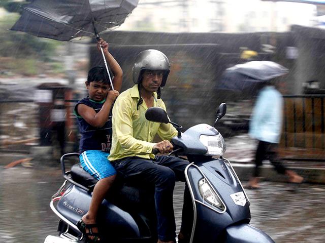 Monsoon has finally arrived in Mumbai and the city is rejoicing. This picture was clicked at Malad subway. (Vidya Subramanian/HT photo)