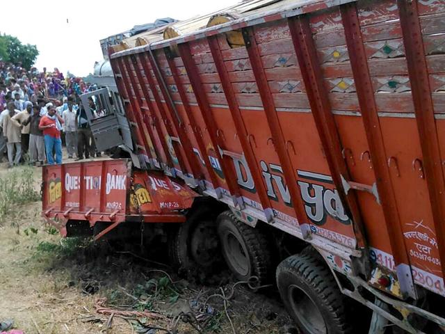 At-least-17-people-were-killed-in-a-road-accident-in-Etah-district-of-Uttar-Pradesh-on-13-June-2015-HT-Photo
