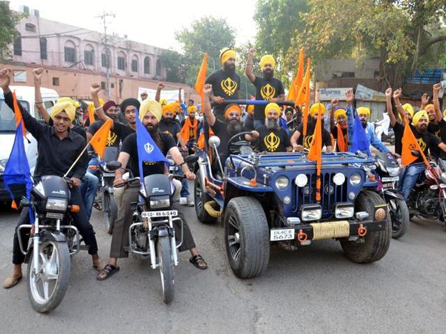 Marches were taken out to create awareness for a ‘Clean Amritsar’ on the occasion of the 438th foundation day. Sameer Sehgal/HT