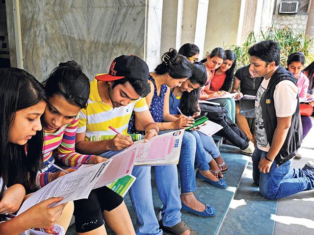 Monday-is-also-the-last-day-for-submitting-forms-for-the-sports-and-extra-curricular-quota-applicants-Photo-HT-Sushil-Kumar Monday-is-also-the-last-day-for-submitting-forms-for-the-sports-and-extra-curricular-quota-applicants-Photo-HT-Sushil-Kumar