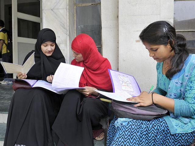 The admission process for the new academic year in progress at the Khalsa College of Delhi Univesity North Campus in New Delhi. (HT Photo/Sushil Kumar)