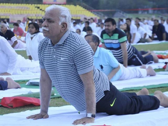 Haryana-CM-Manohar-Lal-Khattar-at-Power-Yoga-class-in-Panchkula-Sant-Arora-HT Haryana-CM-Manohar-Lal-Khattar-at-Power-Yoga-class-in-Panchkula-Sant-Arora-HT