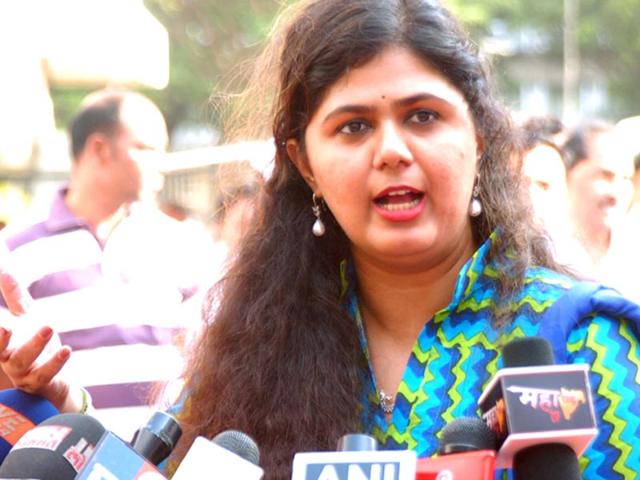 Maharashtra-minister-Pankaja-Munde-interacts-with-the-media-outside-Vidhan-Bhavan-in-Mumbai-HT-file-photo