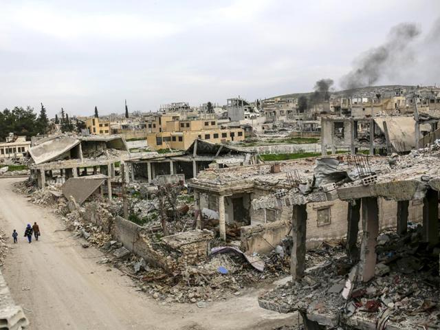 Islamic-State-IS-group-fighters-re-entered-the-Syrian-Kurdish-battleground-town-of-Kobane-after-detonating-a-suicide-bomb-AFP-Photo Islamic-State-IS-group-fighters-re-entered-the-Syrian-Kurdish-battleground-town-of-Kobane-after-detonating-a-suicide-bomb-AFP-Photo