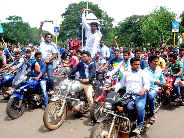 Protestors-in-Bhubaneswar-during-the-12-hour-shutdown-called-by-the-Congress-in-Odisha-The-shutdown-was-held-to-protest-against-mismanagement-of-Shri-Jagannath-temple-in-Puri-Arabinda-Mahapatra-HT-Photo Protestors-in-Bhubaneswar-during-the-12-hour-shutdown-called-by-the-Congress-in-Odisha-The-shutdown-was-held-to-protest-against-mismanagement-of-Shri-Jagannath-temple-in-Puri-Arabinda-Mahapatra-HT-Photo