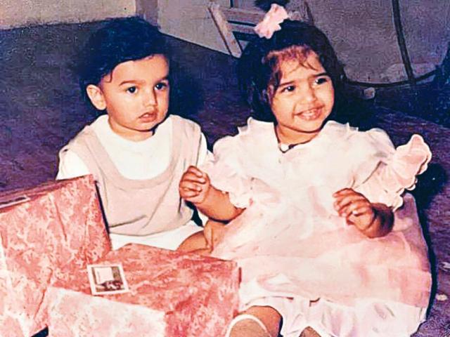 Arjun and Sonam Kapoor in their childhood. Sonam posted this photo on Twitter on Arjun's birthday, June 26. (Photo: Twitter)