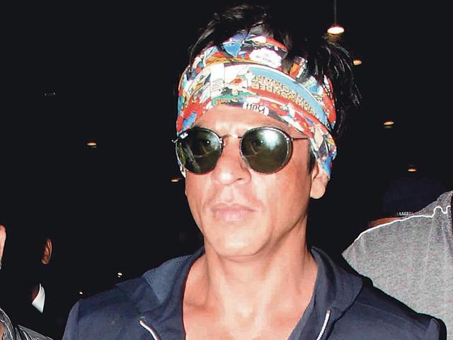 Shah Rukh Khan spotted at the Mumbai airport. (Photo: Yogen Shah/HT)