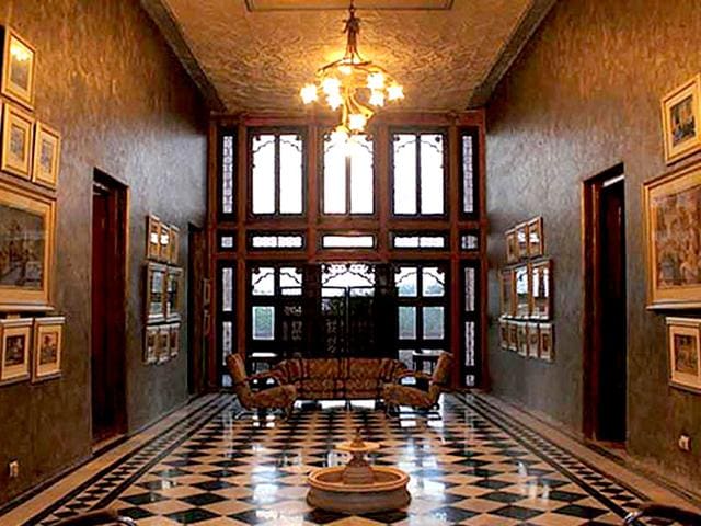Photographs-such-as-these-available-on-the-hotel-s-website-show-the-opulent-interiors-of-the-Dholpur-Palace-in-a-luxurious-setting-Photo-Hotel-s-website Photographs-such-as-these-available-on-the-hotel-s-website-show-the-opulent-interiors-of-the-Dholpur-Palace-in-a-luxurious-setting-Photo-Hotel-s-website