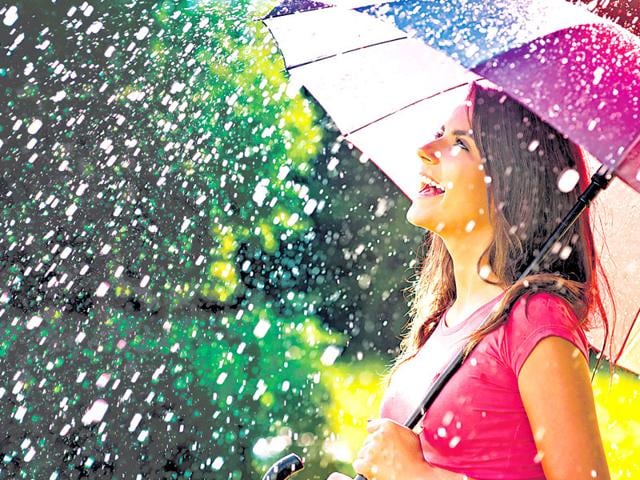 Let it rain health: Here&#39;s how to ditch junk food in monsoon | Health -  Hindustan Times