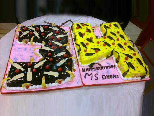 Various-events-are-being-held-across-Ranchi-to-celebrate-MS-Dhoni-s-34th-birthday-HT-Photo Various-events-are-being-held-across-Ranchi-to-celebrate-MS-Dhoni-s-34th-birthday-HT-Photo