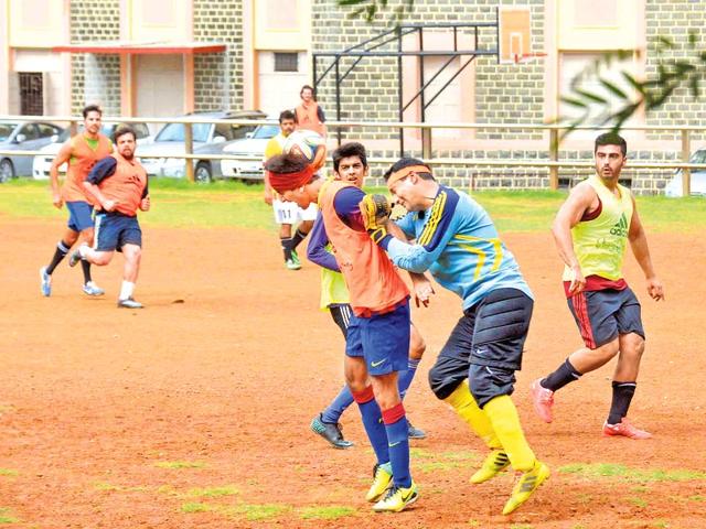 Ranbir Kapoor and Marc Robinson collided on field during the match. (Photo: Yogen Shah)