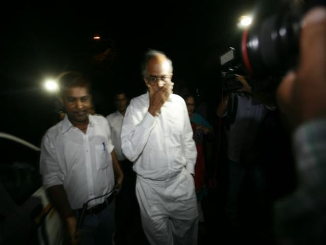 Senior-advocate-Prashant-Bhushan-outside-the-CJI-s-residence-Some-senior-advocates-including-Bhushan-moved-a-plea-before-the-Supreme-Court-for-staying-execution-of-1993-Mumbai-blasts-accused-Yakub-Memon-HT-Photo Senior-advocate-Prashant-Bhushan-outside-the-CJI-s-residence-Some-senior-advocates-including-Bhushan-moved-a-plea-before-the-Supreme-Court-for-staying-execution-of-1993-Mumbai-blasts-accused-Yakub-Memon-HT-Photo