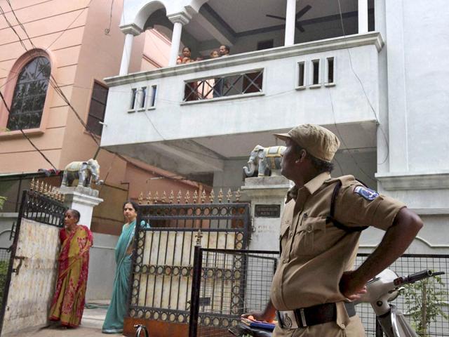 A-policeman-stands-outside-the-residence-of-one-of-the-four-Indian-nationals-detained-near-the-Libyan-city-of-Sirte-in-Hyderabad-PTI-Photo A-policeman-stands-outside-the-residence-of-one-of-the-four-Indian-nationals-detained-near-the-Libyan-city-of-Sirte-in-Hyderabad-PTI-Photo