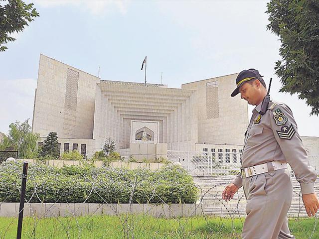 Pakistan Supreme Court backs controversial military courts World News