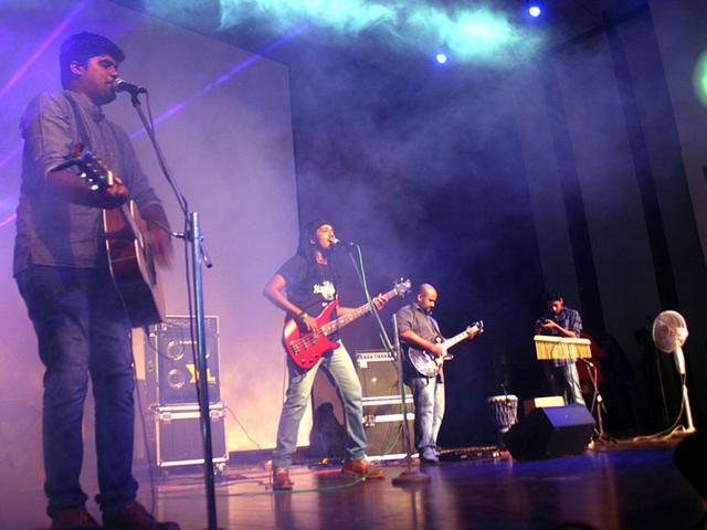 Members of Aaghaaz Band perform at BSSS College, in Bhopal on Sunday. (Bidesh Manna/HT photo)