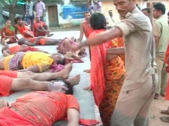 A-stampede-in-a-temple-in-Deoghar-in-Jharkhand-on-August-10-2015-killed-several-people-HT-Photo A-stampede-in-a-temple-in-Deoghar-in-Jharkhand-on-August-10-2015-killed-several-people-HT-Photo