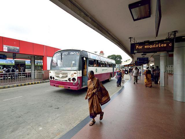 Some of the parameters include the extent of open defecation, solid waste management, septage management, waste water treatment, drinking water quality, and mortality due to water born diseases. View of Mysore city bus stand(Pavan Kumar KJ/HT Photo)